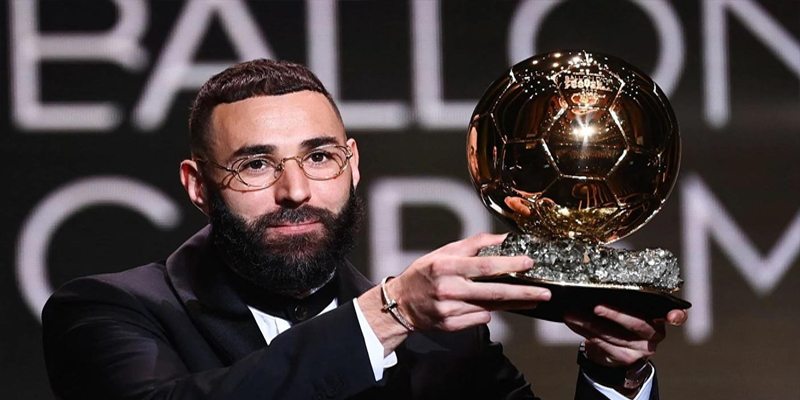 Tiền đạo Karim Benzema giành danh hiệu Quả bóng Vàng 2022